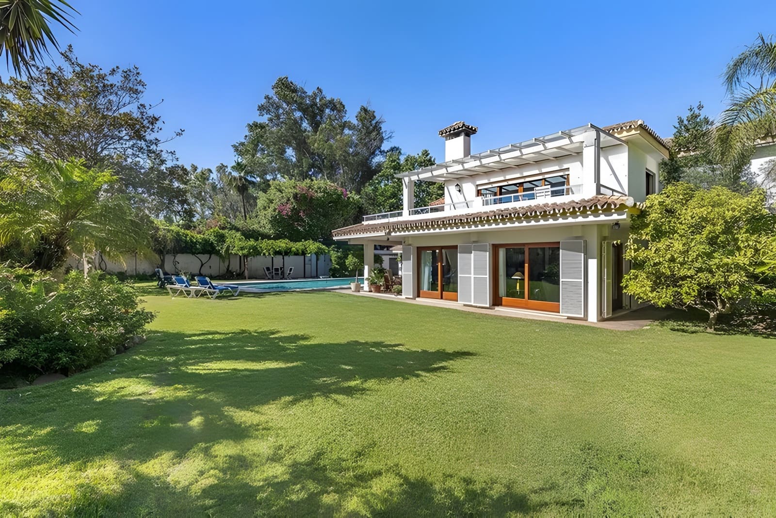 Chalet de 5 habitaciones en Costalita en venta con piscina garaje - 2.400.000 € (Ref: 9790813)