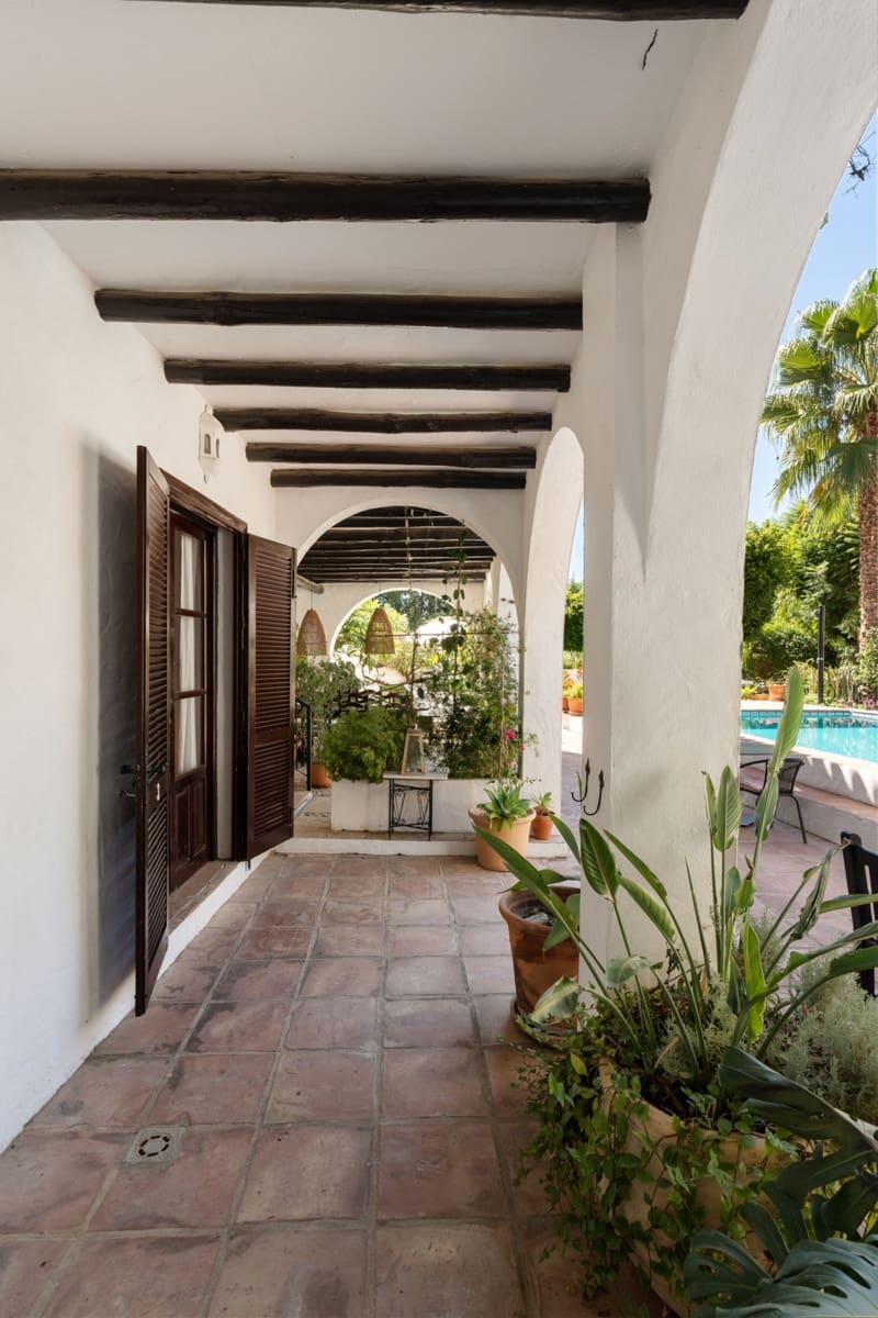 8 makuuhuone Maalaistalo myytävänä paikassa Estepona mukana uima-altaan 
autotalli - 2 700 000 € (Ref: 9794320)