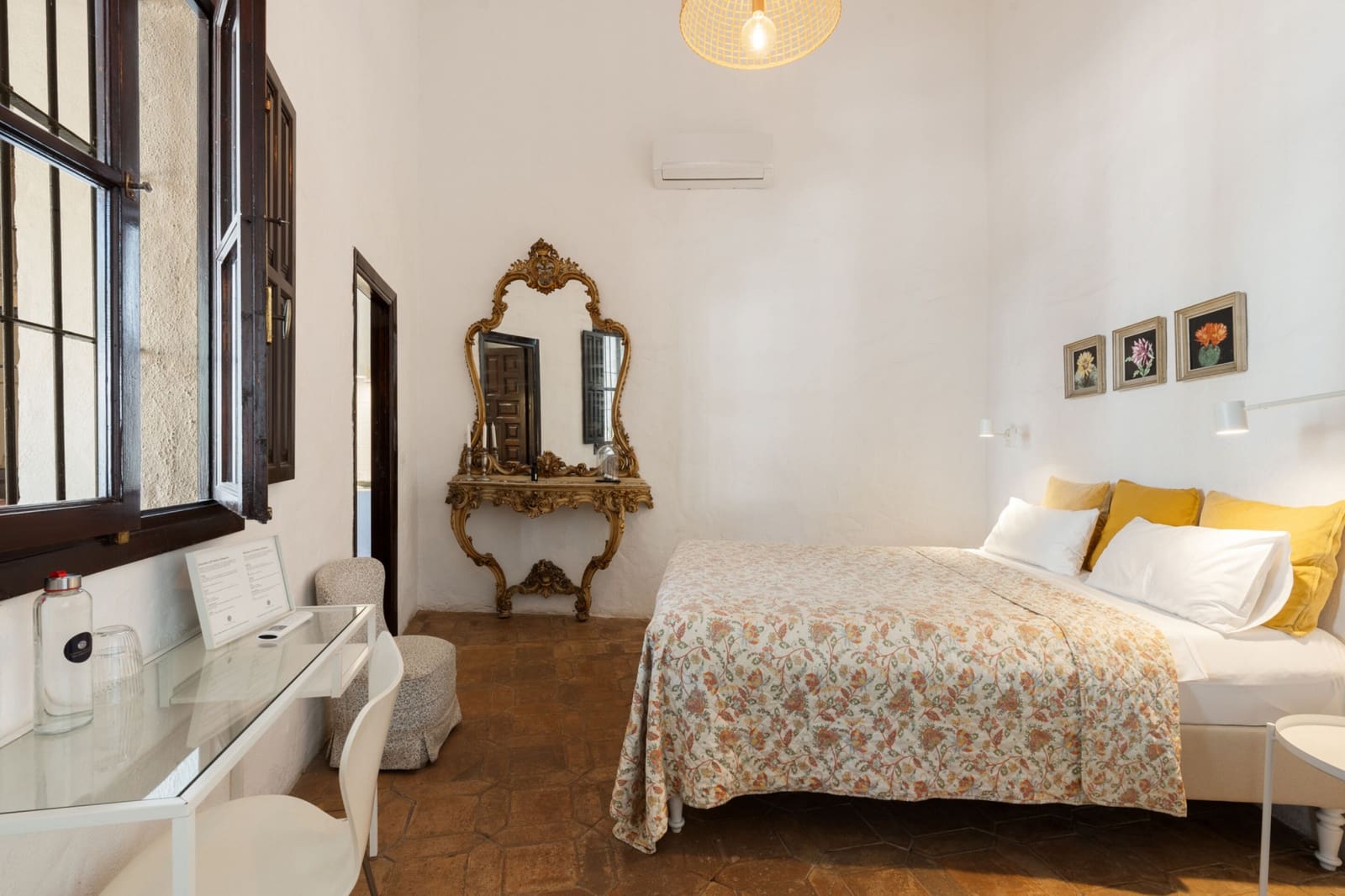 8 makuuhuone Maalaistalo myytävänä paikassa Estepona mukana uima-altaan 
autotalli - 2 700 000 € (Ref: 9794320)