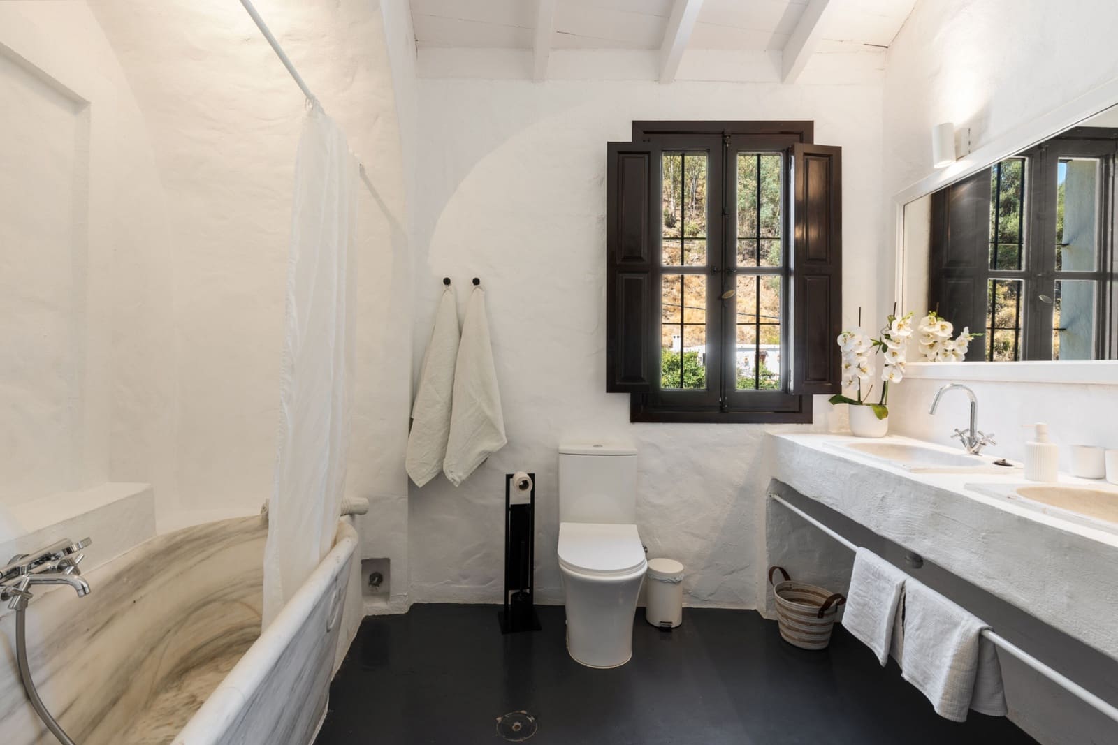 8 makuuhuone Maalaistalo myytävänä paikassa Estepona mukana uima-altaan 
autotalli - 2 700 000 € (Ref: 9794320)