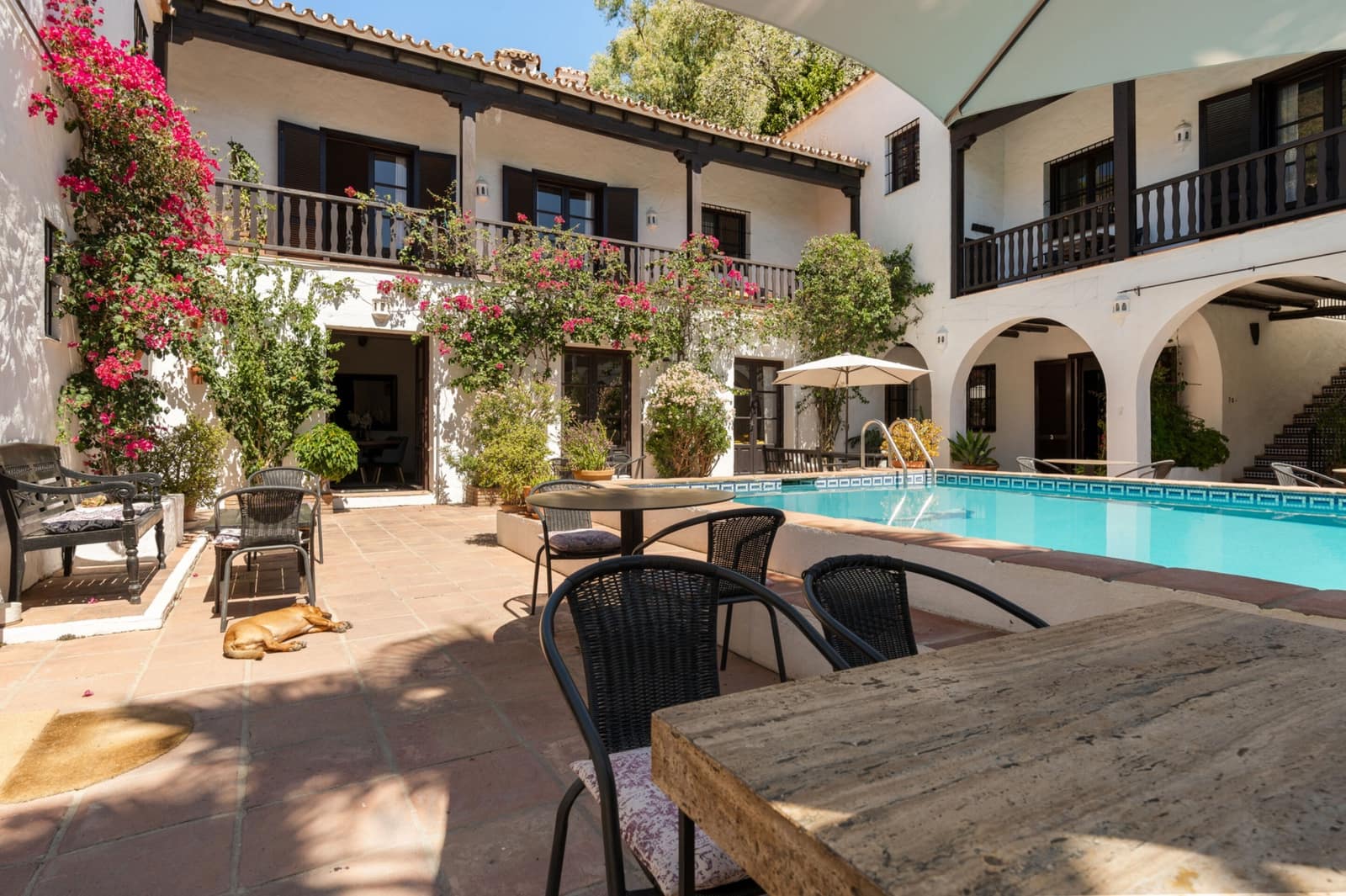 8 makuuhuone Maalaistalo myytävänä paikassa Estepona mukana uima-altaan 
autotalli - 2 700 000 € (Ref: 9794320)