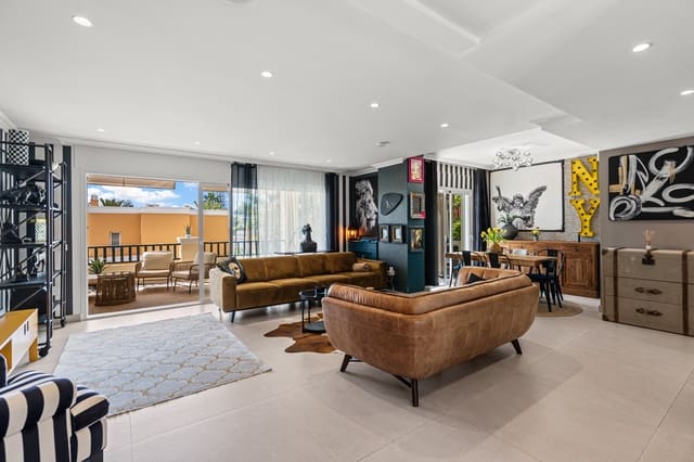 4 soverom Hus til salgs i Nueva Andalucia, Marbella med svømmebasseng garasje - € 1 350 000 (Ref: 9796537)