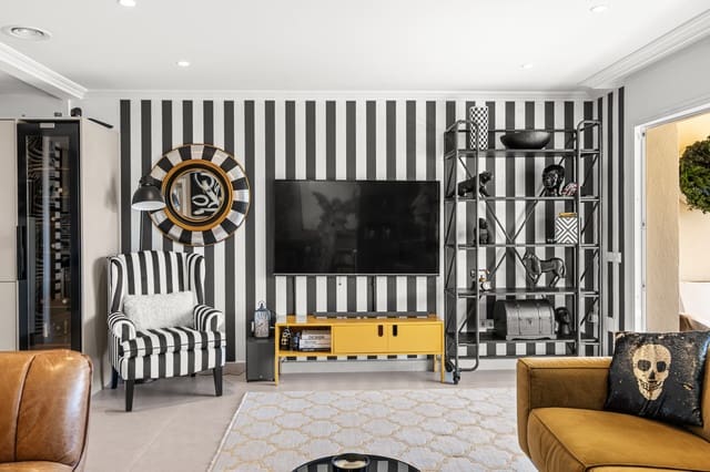 4 soverom Hus til salgs i Nueva Andalucia, Marbella med svømmebasseng garasje - € 1 350 000 (Ref: 9796537)