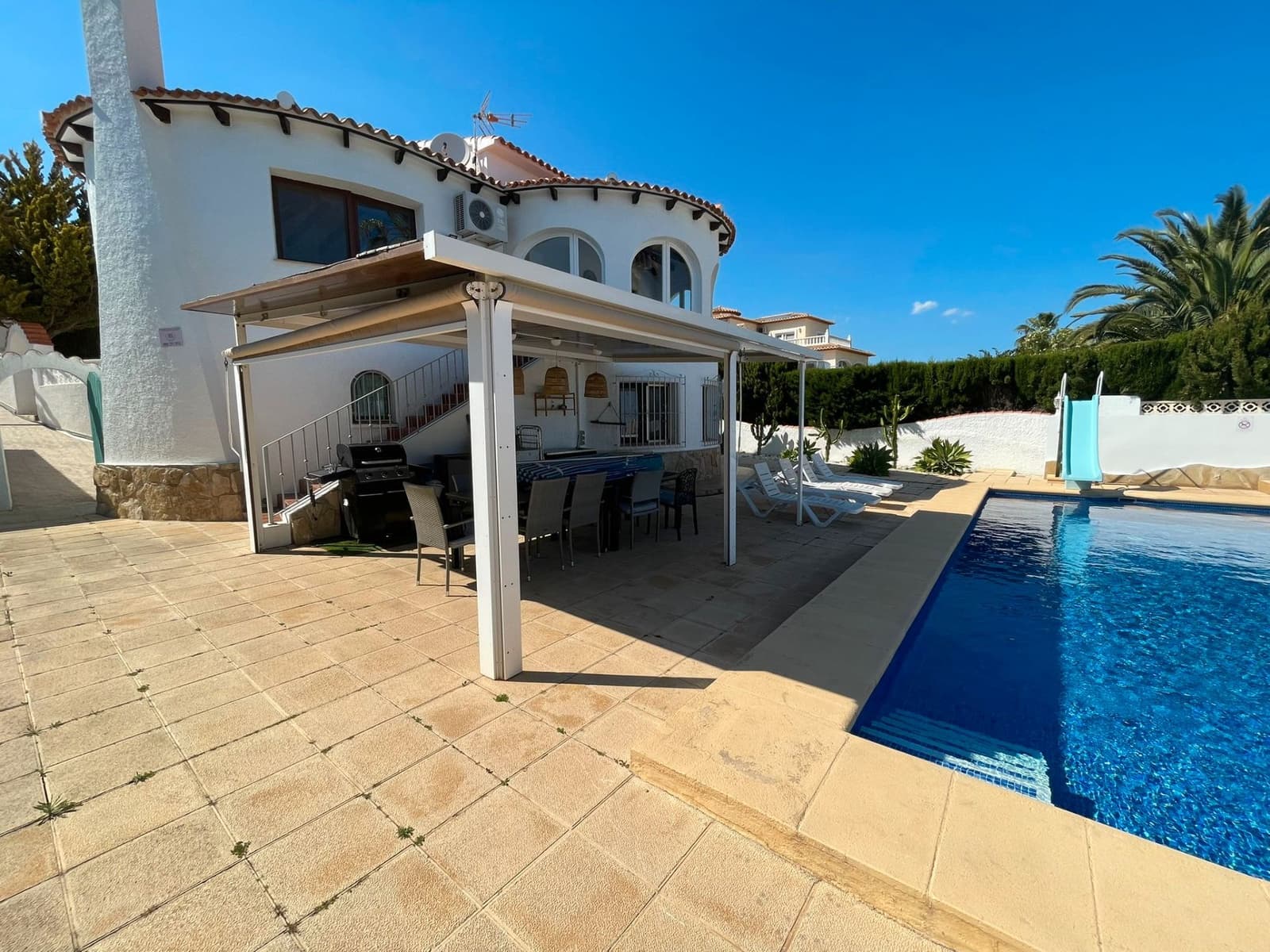 5 soverom Villa til salgs i Calpe / Calp med svømmebasseng garasje - € 700 000 (Ref: 9125590)
