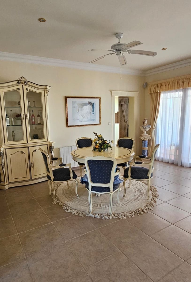 5 bedroom Villa for sale in Moraira with pool garage - € 1,480,000 (Ref: 9125596)