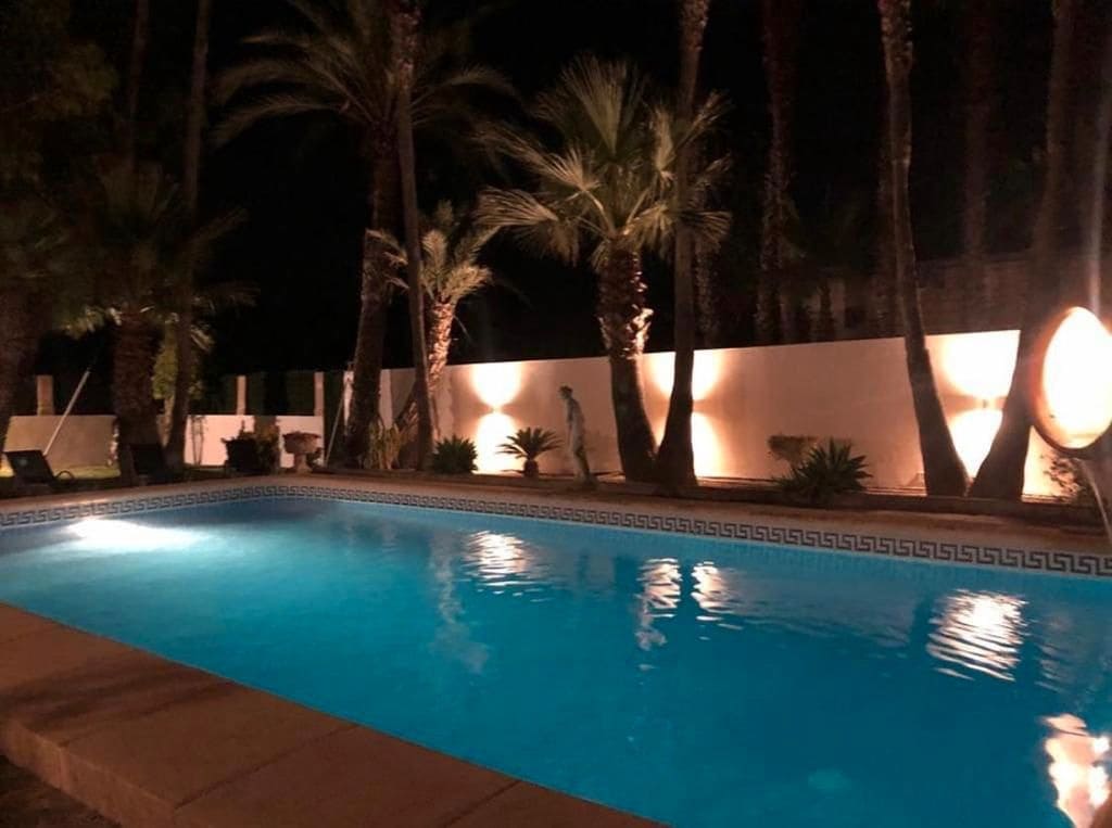 5 soverom Villa til leie i Teulada med svømmebasseng garasje - € 3 000 (Ref: 9127145)