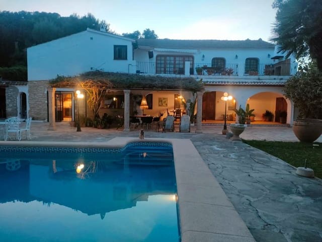 5 slaapkamer Villa te huur in Teulada, Teulada-Moraira met zwembad garage - € 3.500 (Ref: 9127145)