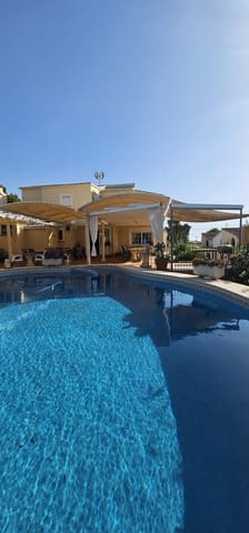 Kaupallinen myytävänä paikassa Moravit - Cap Blanc, Teulada-Moraira - 780 000 € (Ref: 9296137)