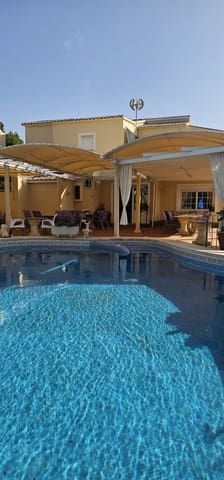 Kaupallinen myytävänä paikassa Moravit - Cap Blanc, Teulada-Moraira - 780 000 € (Ref: 9296137)