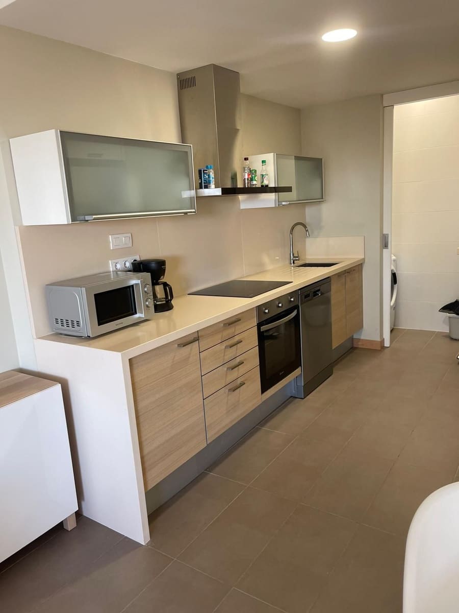 2 makuuhuone Asunto myytävänä paikassa Elche / Elx mukana 
autotalli - 395 000 € (Ref: 9296138)