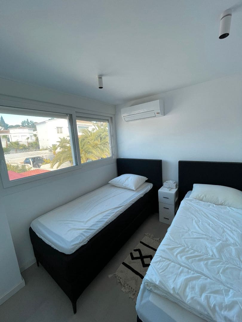 3 makuuhuone Omakotitalo vuokrattavana paikassa Moraira mukana 
autotalli - 1 600 € (Ref: 9296145)