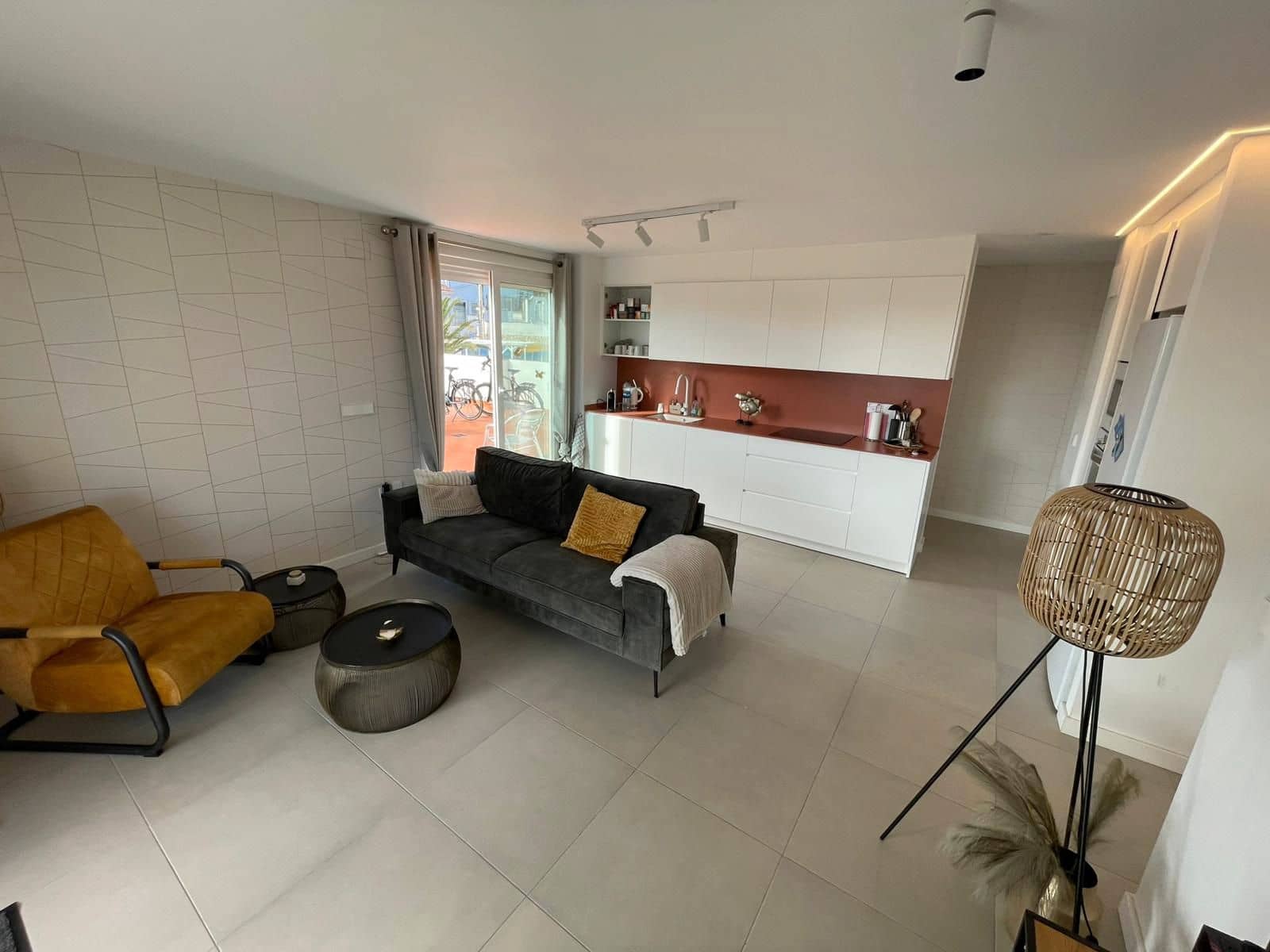 3 makuuhuone Omakotitalo vuokrattavana paikassa Moraira mukana 
autotalli - 1 600 € (Ref: 9296145)