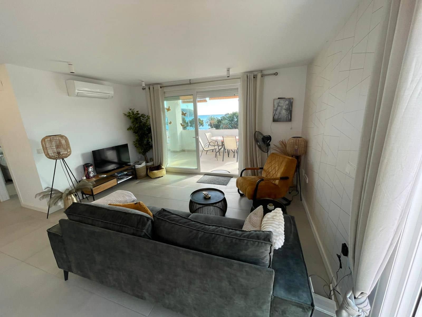 3 makuuhuone Omakotitalo vuokrattavana paikassa Moraira mukana 
autotalli - 1 600 € (Ref: 9296145)