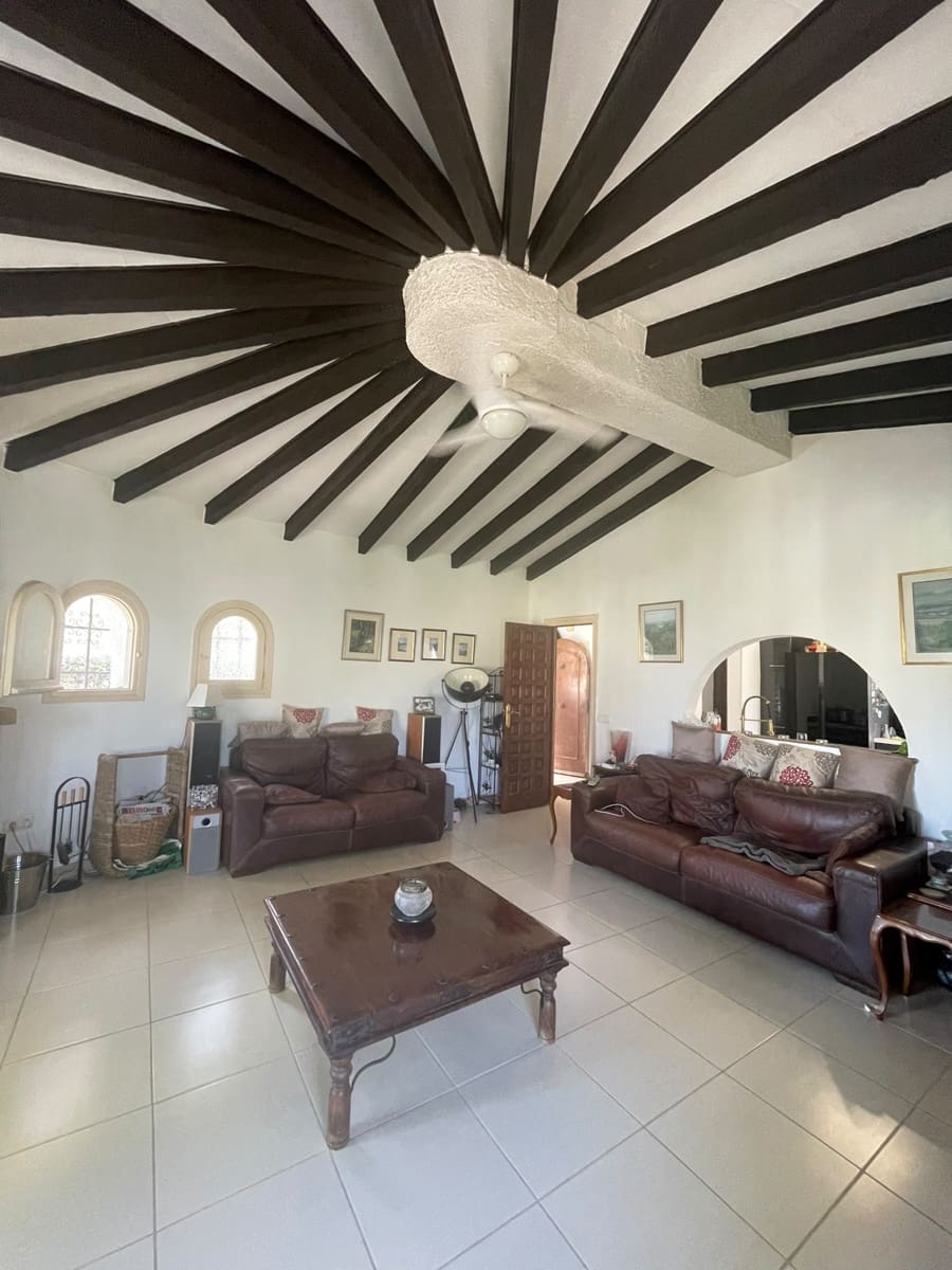 5 soverom Villa til salgs i Benissa med garasje - € 565 000 (Ref: 9974429)