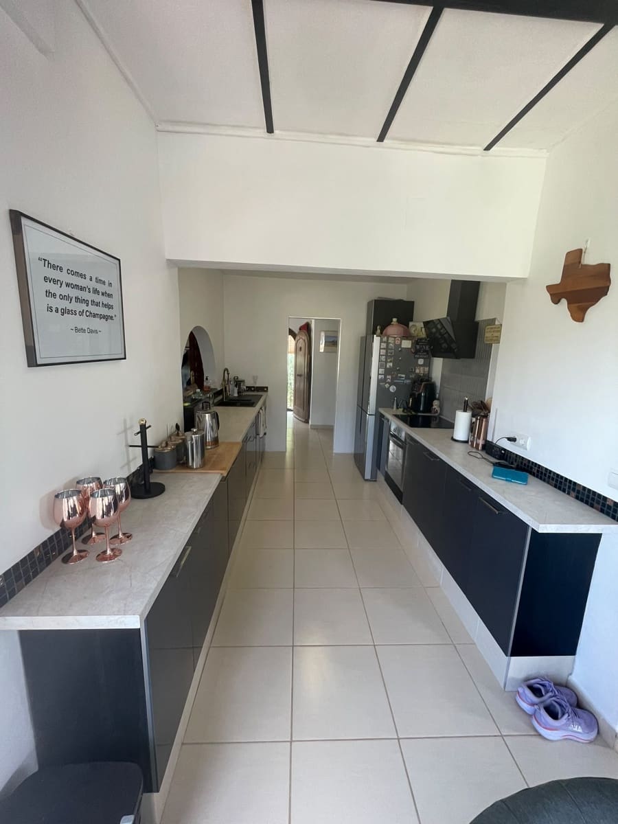 5 soverom Villa til salgs i Benissa med garasje - € 565 000 (Ref: 9974429)