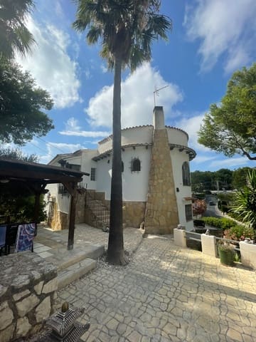 5 soverom Villa til salgs i Benissa med garasje - € 565 000 (Ref: 9974429)