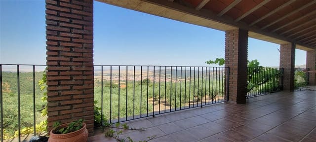 3 soverom Finca/Herregård til leie i Madroñera med svømmebasseng garasje - € 1 200 (Ref: 10078929)