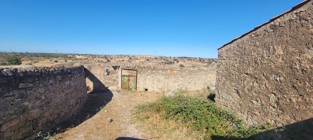 Teren niezagospodarowany na sprzedaż w Trujillo - 148 000 € (Ref: 10093804)