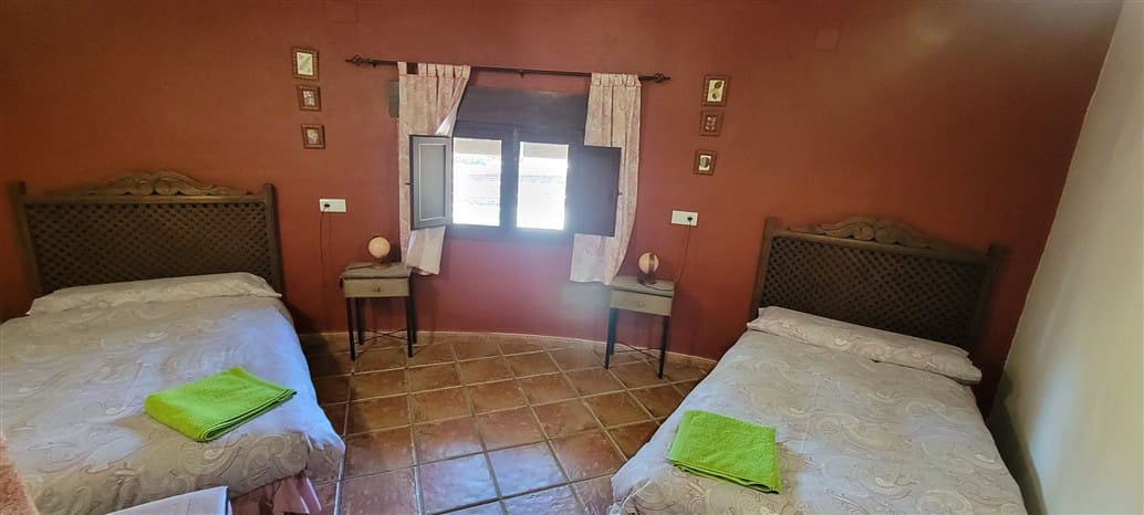 2 bedroom Finca/Country House for rent in Trujillo with garage - € 1,100 (Ref: 10118499)