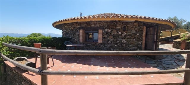 2 bedroom Finca/Country House for rent in Trujillo with garage - € 1,100 (Ref: 10118499)