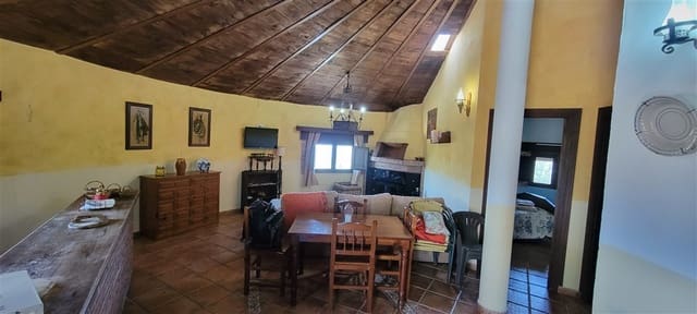 2 bedroom Finca/Country House for rent in Trujillo with garage - € 1,100 (Ref: 10118499)