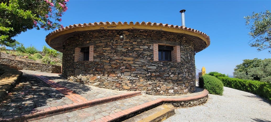 2 bedroom Finca/Country House for rent in Trujillo with garage - € 1,100 (Ref: 10118499)