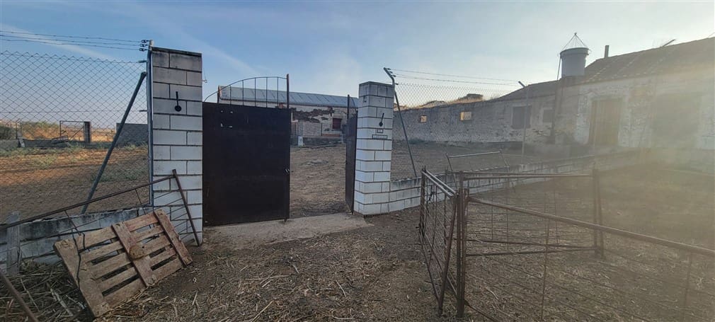 4 soveværelse Finca/Landehus til salg i Trujillo - € 220.000 (Ref: 8594347)