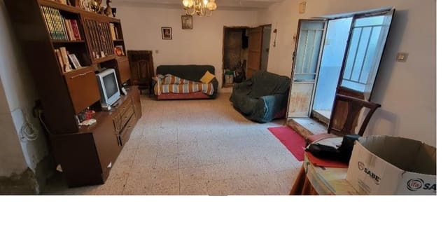 2 bedroom Townhouse for sale in Madroñera - € 26,000 (Ref: 8594479)