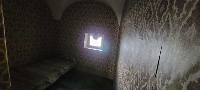 5 bedroom Townhouse for sale in Madroñera - € 39,000 (Ref: 8596298)