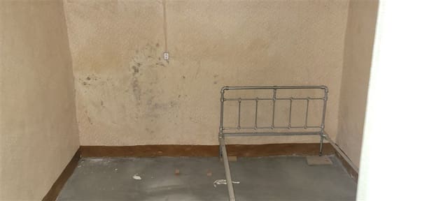 5 bedroom Townhouse for sale in Madroñera - € 39,000 (Ref: 8596298)