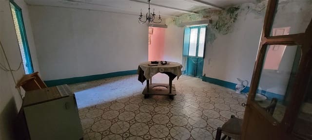 5 bedroom Townhouse for sale in Madroñera - € 39,000 (Ref: 8596298)