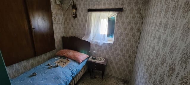 5 bedroom Townhouse for sale in Madroñera - € 39,000 (Ref: 8596298)