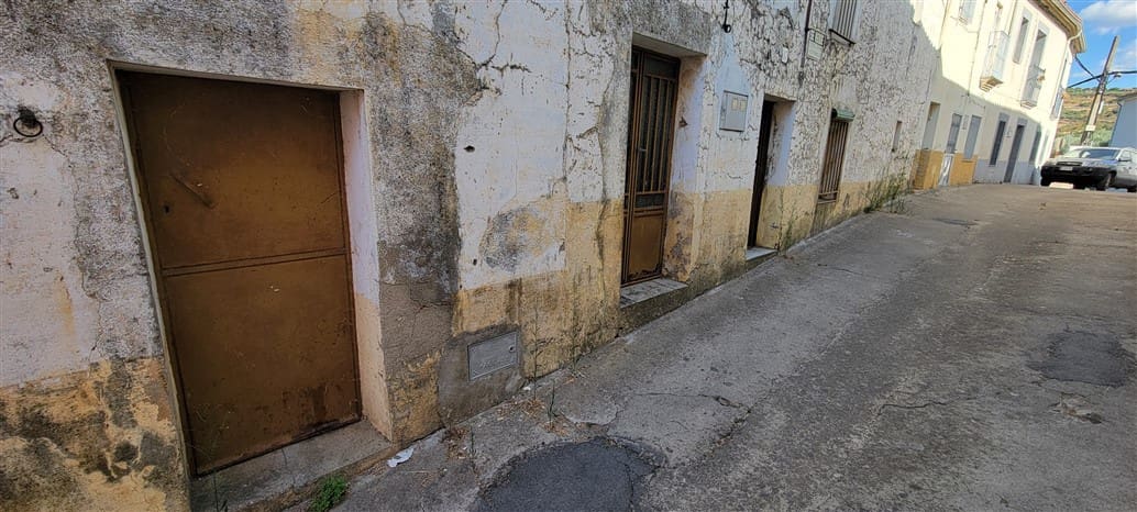 5 chambre Maison de Ville à vendre à Madronera - 39 000 € (Ref: 8596298)