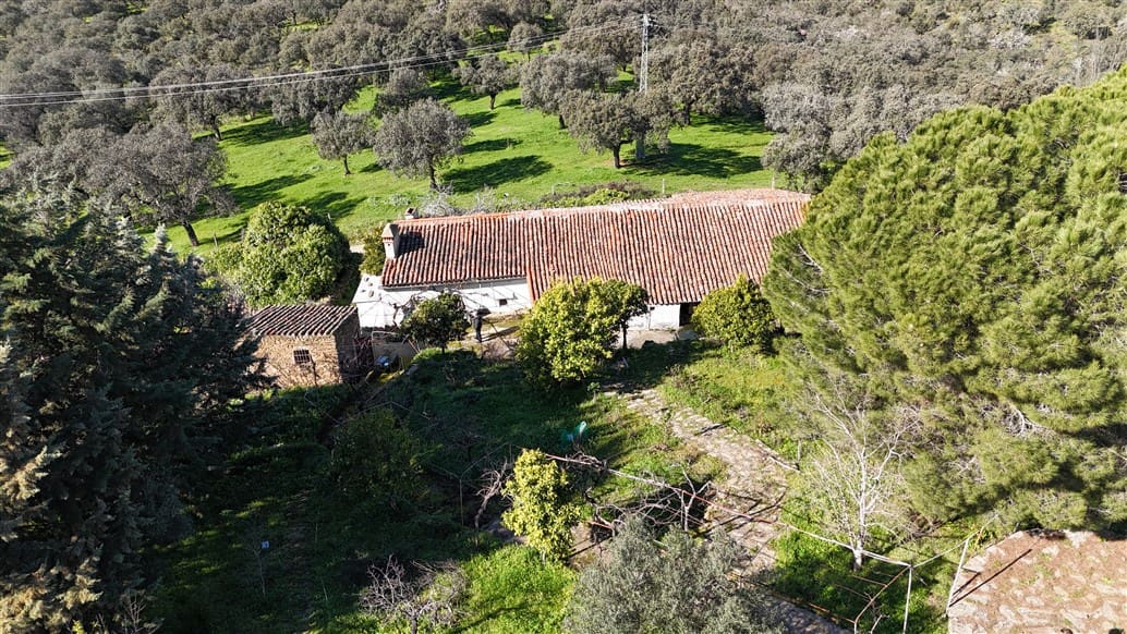 3 soverom Finca/Herregård til salgs i Trujillo med svømmebasseng - € 115 000 (Ref: 8791737)