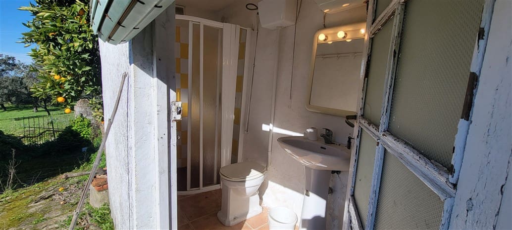 3 soverom Finca/Herregård til salgs i Trujillo med svømmebasseng - € 115 000 (Ref: 8791737)