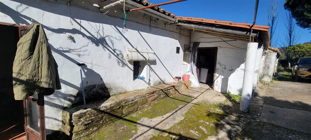 3 soverom Finca/Herregård til salgs i Trujillo med svømmebasseng - € 115 000 (Ref: 8791737)