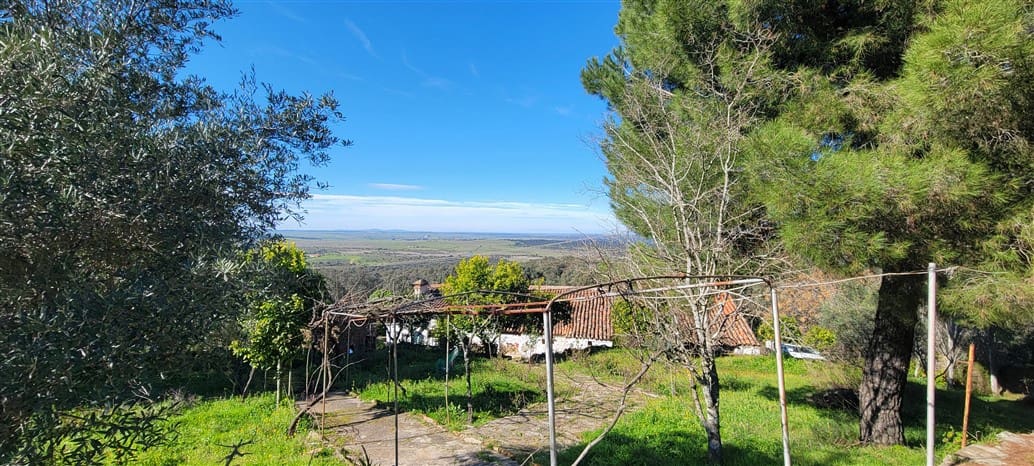 3 soverom Finca/Herregård til salgs i Trujillo med svømmebasseng - € 115 000 (Ref: 8791737)