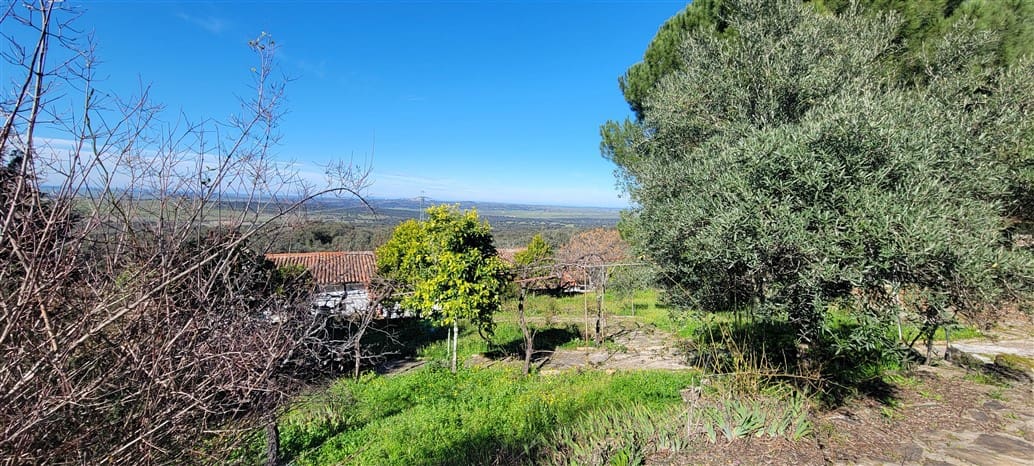 3 soverom Finca/Herregård til salgs i Trujillo med svømmebasseng - € 115 000 (Ref: 8791737)