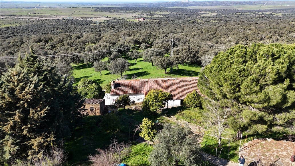 3 soverom Finca/Herregård til salgs i Trujillo med svømmebasseng - € 115 000 (Ref: 8791737)