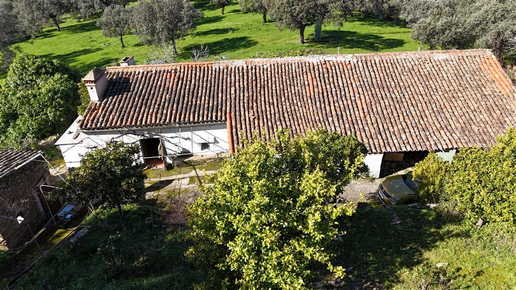 3 soverom Finca/Herregård til salgs i Trujillo med svømmebasseng - € 115 000 (Ref: 8791737)