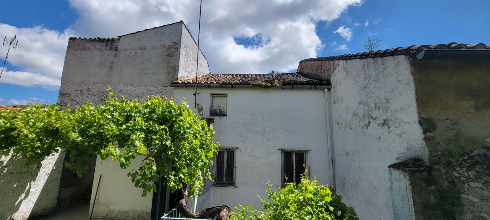 8 soverom Hus til salgs i Trujillo - € 296 000 (Ref: 8987950)