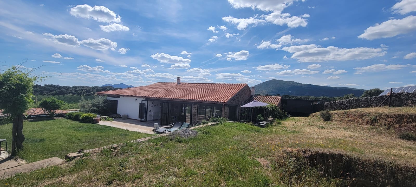 3 bedroom Finca/Country House for sale in Trujillo with garage - € 779,000 (Ref: 9007722)