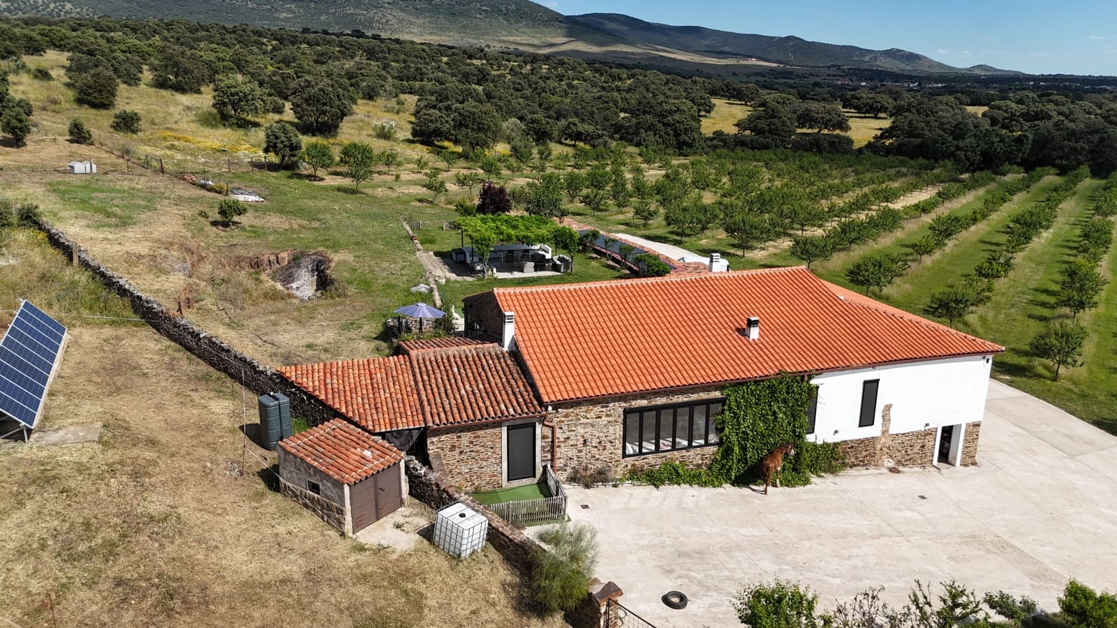 3 bedroom Finca/Country House for sale in Trujillo with garage - € 779,000 (Ref: 9007722)