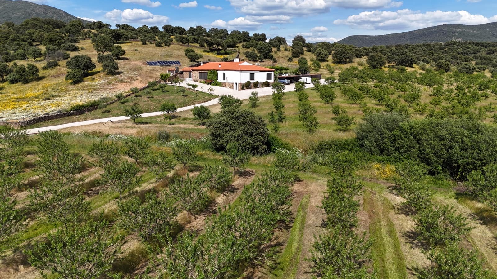 3 bedroom Finca/Country House for sale in Trujillo with garage - € 779,000 (Ref: 9007722)