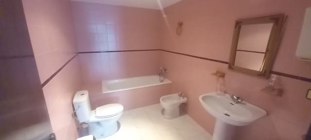 3 chambre Appartement à vendre à Trujillo avec garage - 95 000 € (Ref: 9033548)