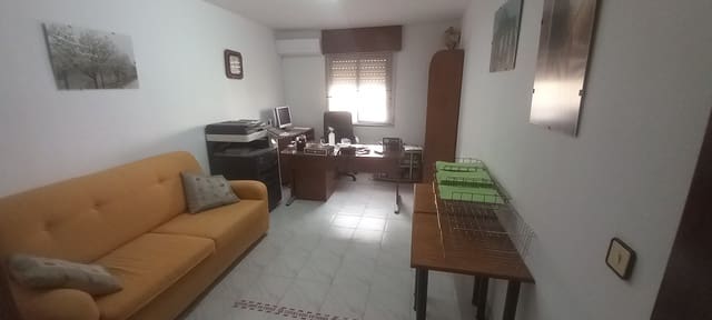 3 chambre Appartement à vendre à Trujillo avec garage - 95 000 € (Ref: 9033548)