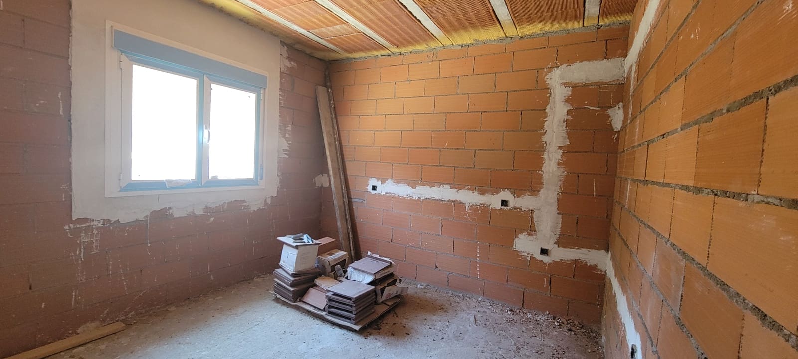 3 soveværelse Finca/Landehus til salg i Trujillo med garage - € 125.000 (Ref: 9038253)