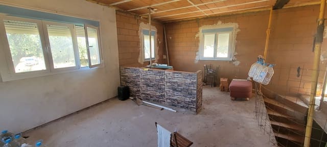 3 chambre Finca/Maison de Campagne à vendre à Trujillo avec garage - 125 000 € (Ref: 9038253)