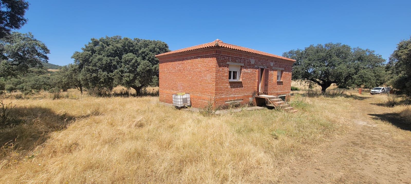 3 soveværelse Finca/Landehus til salg i Trujillo med garage - € 125.000 (Ref: 9038253)