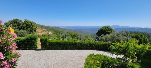 2 chambre Finca/Maison de Campagne à vendre à Trujillo avec garage - 375 000 € (Ref: 9126292)